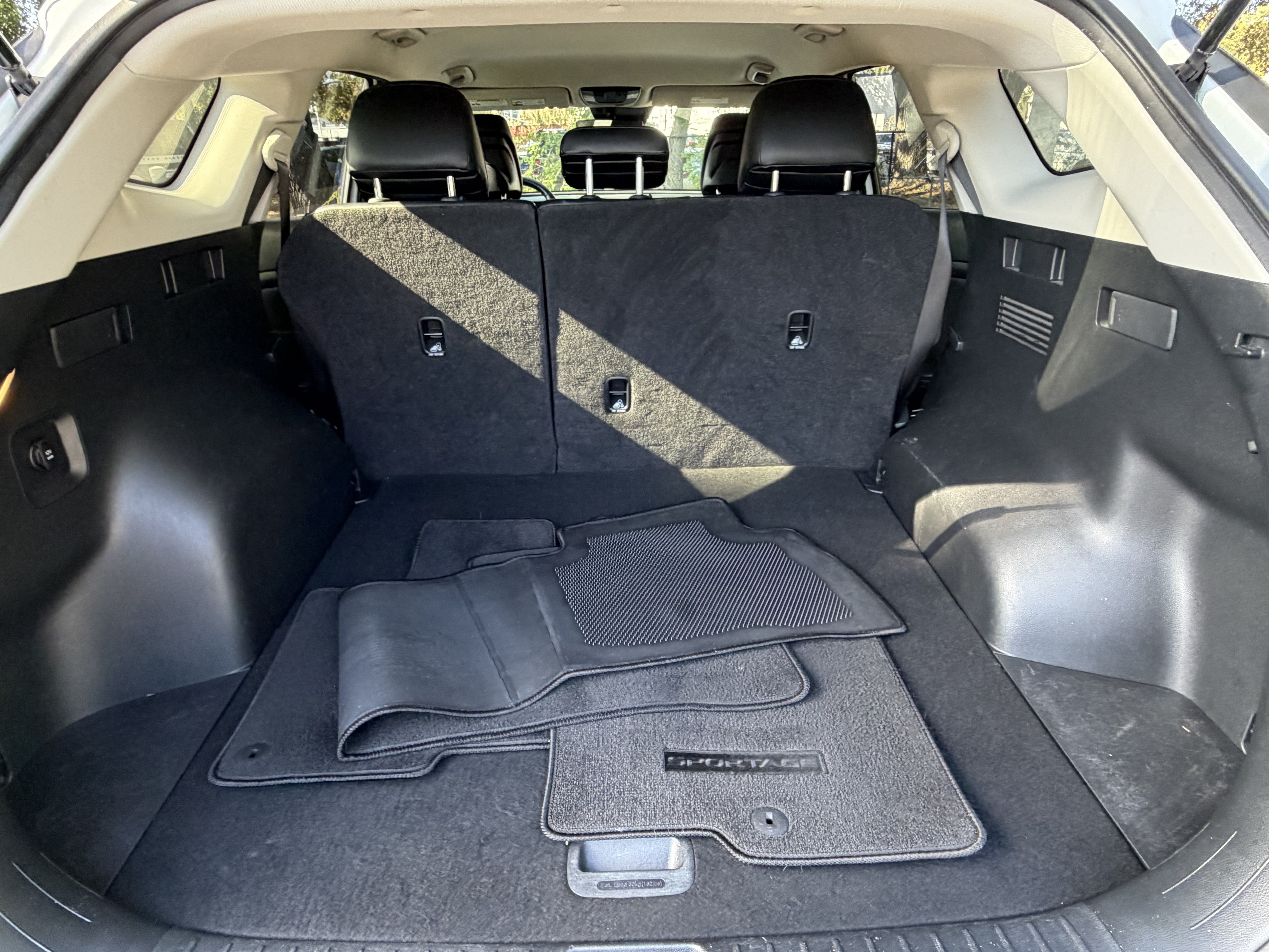 Used 2023 Kia Sportage EX FWD image 45