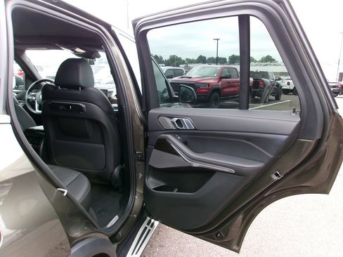 Used 2026 BMW X5 xDrive40i w/ Premium Package AWD/4WD image 9