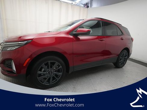 Used 2022 Chevrolet Equinox RS w/ LPO, Floor Liner Package AWD/4WD image 1