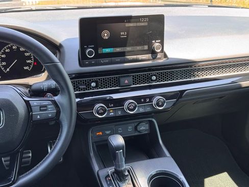 Used 2025 Honda Civic Sport image 22