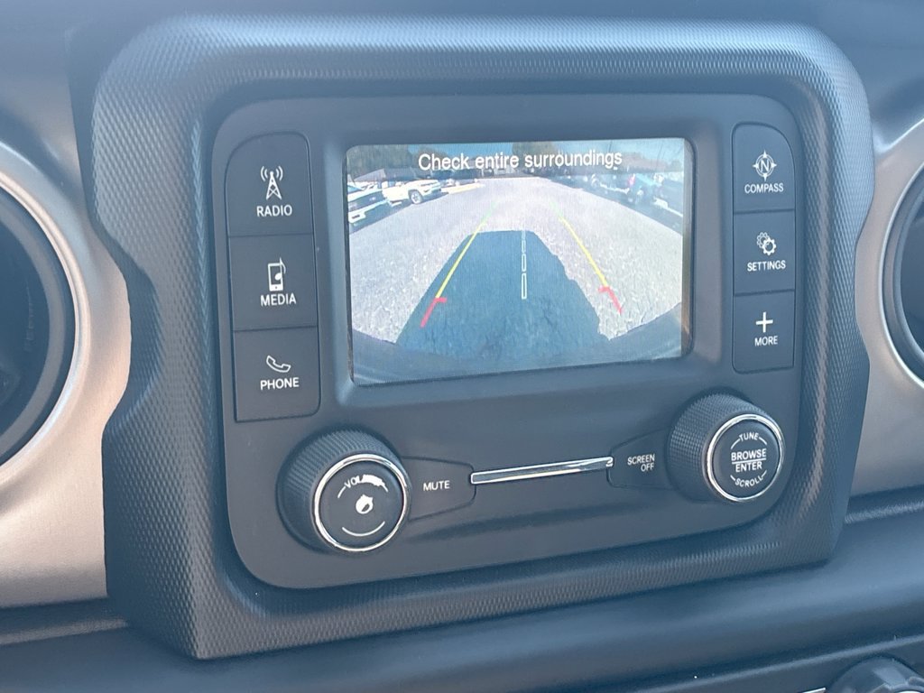 Used 2018 Jeep Wrangler Unlimited Sport AWD/4WD image 33