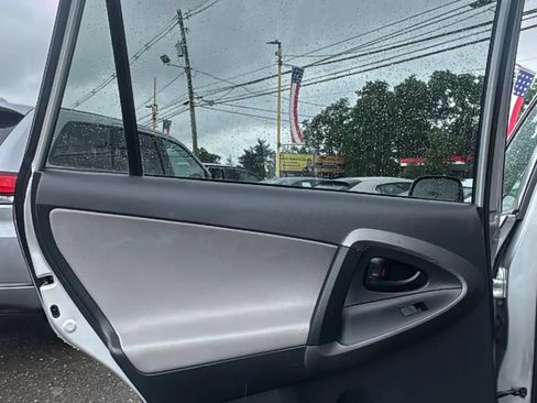 Used 2012 Toyota RAV4 4WD w/ Value Pkg image 13