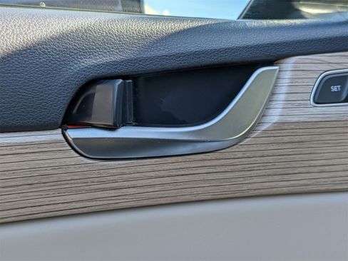 Used 2021 Hyundai Palisade Limited image 13