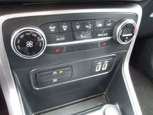 Used 2019 Ford EcoSport SE w/ SE Convenience Package image 15