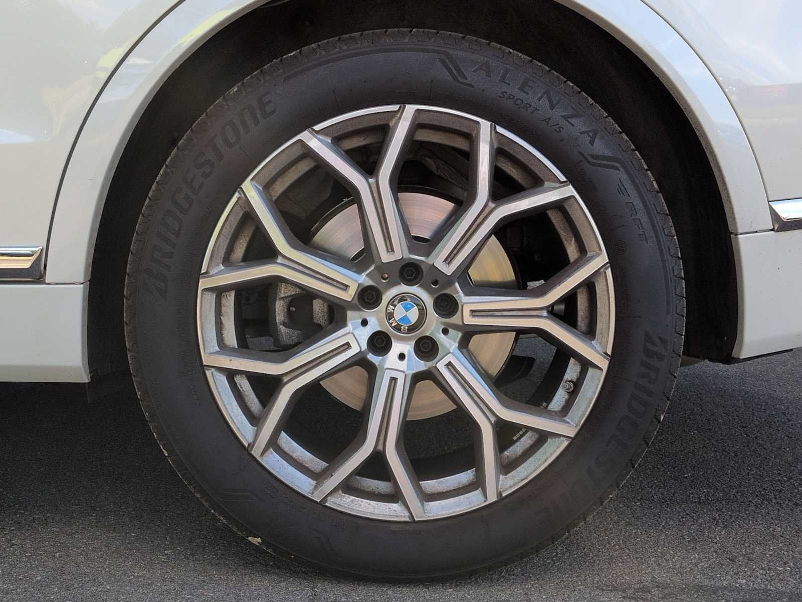 Used 2026 BMW X7 xDrive40i w/ Premium Package AWD/4WD image 14
