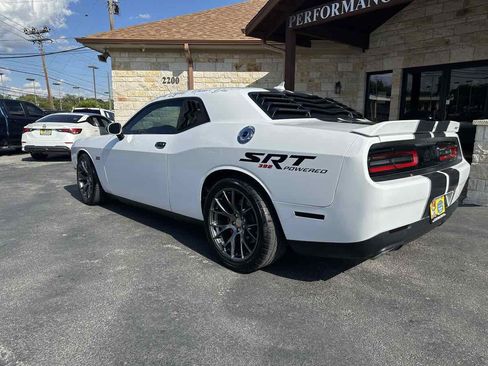 Used 2016 Dodge Challenger SRT w/ Technology Group RWD image 3
