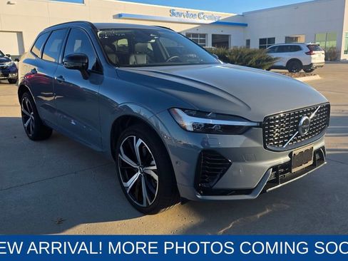 Used 2023 Volvo XC60 T8 Ultimate w/ Climate Package image 7