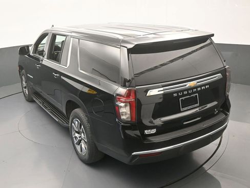 Used 2024 Chevrolet Suburban LT image 64