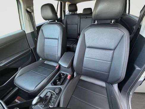 Used 2021 Volkswagen Tiguan SEL AWD/4WD image 13
