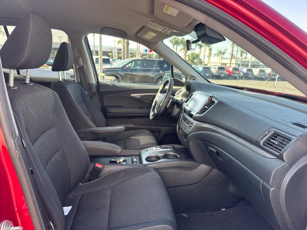 Used 2023 Honda Ridgeline Sport image 8