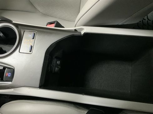 Used 2021 Toyota Camry XLE w/ Navigation Package AWD/4WD image 31
