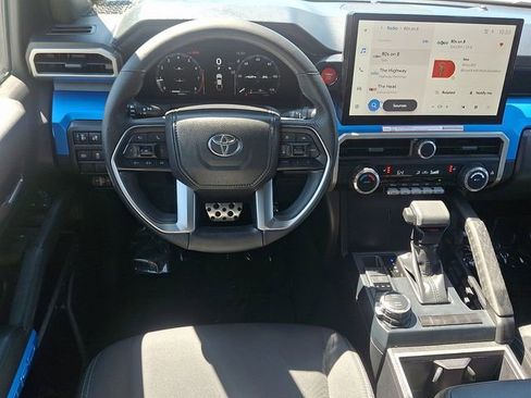 Used 2025 Toyota Tacoma TRD Sport AWD/4WD image 10