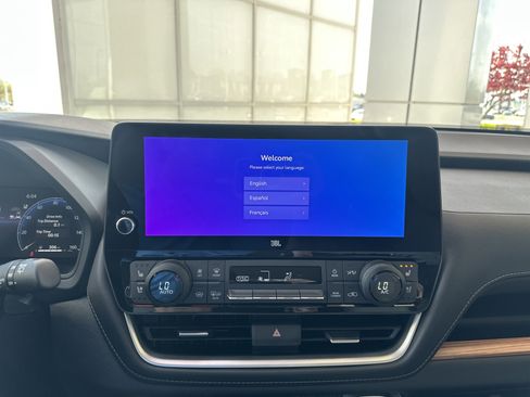 Certified 2024 Toyota Grand Highlander Limited image 38