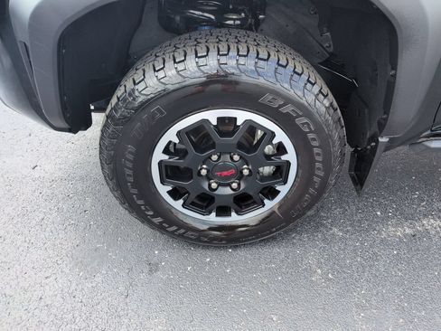 Used 2024 Toyota Tacoma TRD Off-Road AWD/4WD image 27