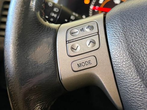 Used 2010 Toyota Corolla image 24