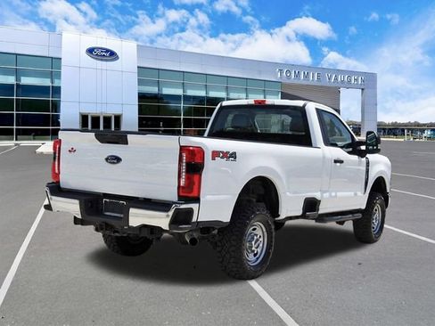 Used 2023 Ford F250 XL w/ 360-Degree Camera Package AWD/4WD image 4