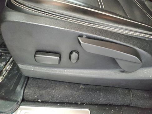 Used 2020 GMC Canyon Denali image 6