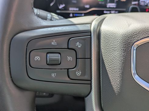 Used 2023 GMC Yukon XL Denali w/ Advanced Technology Package AWD/4WD image 22