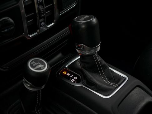 Used 2021 Jeep Wrangler Unlimited Sahara w/ LED Lighting Group image 17