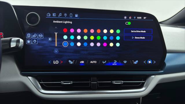 Used 2025 Chevrolet Equinox EV LT w/ Convenience Package FWD image 35