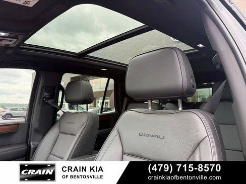 Used 2026 GMC Yukon Denali w/ Sun & Power Step Package AWD/4WD image 19