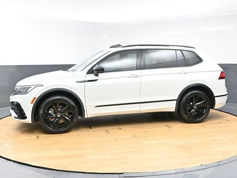 Used 2024 Volkswagen Tiguan SE R-Line AWD/4WD image 6