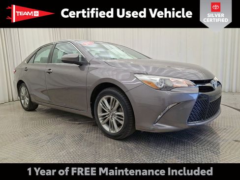 Certified 2017 Toyota Camry SE w/ Moonroof Package image 1
