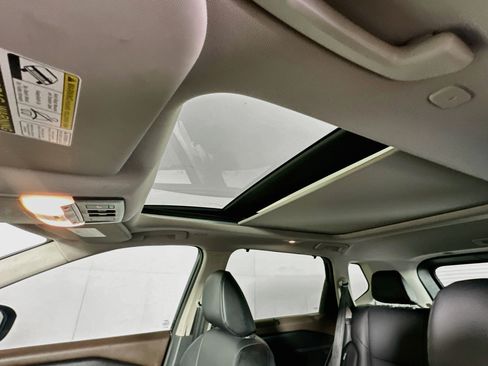 Used 2023 Nissan Rogue SV w/ SV Premium B Package FWD image 26