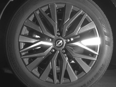 Used 2025 Nissan Altima 2.5 SV image 12