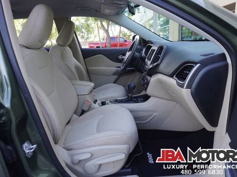 Used 2019 Jeep Cherokee Latitude w/ Popular Appearance Group FWD image 86