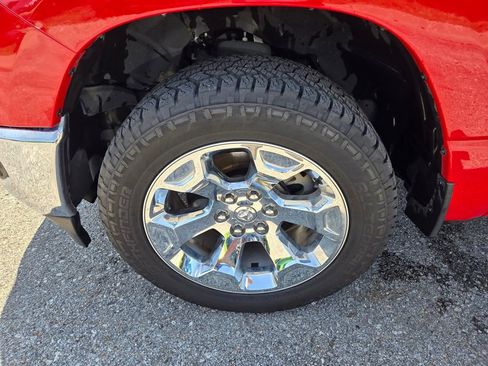 Used 2020 RAM 1500 Big Horn AWD/4WD image 12