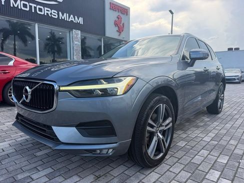 Used 2021 Volvo XC60 T5 Momentum w/ Premium Package FWD image 4