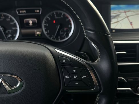 Used 2017 INFINITI QX30 image 36