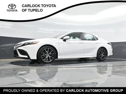 Used 2024 Toyota Camry SE w/ Convenience Package FWD image 41
