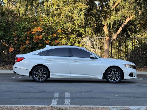 Used 2022 Honda Accord EX-L image 2