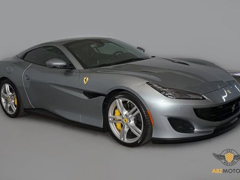 Used 2019 Ferrari Portofino image 2