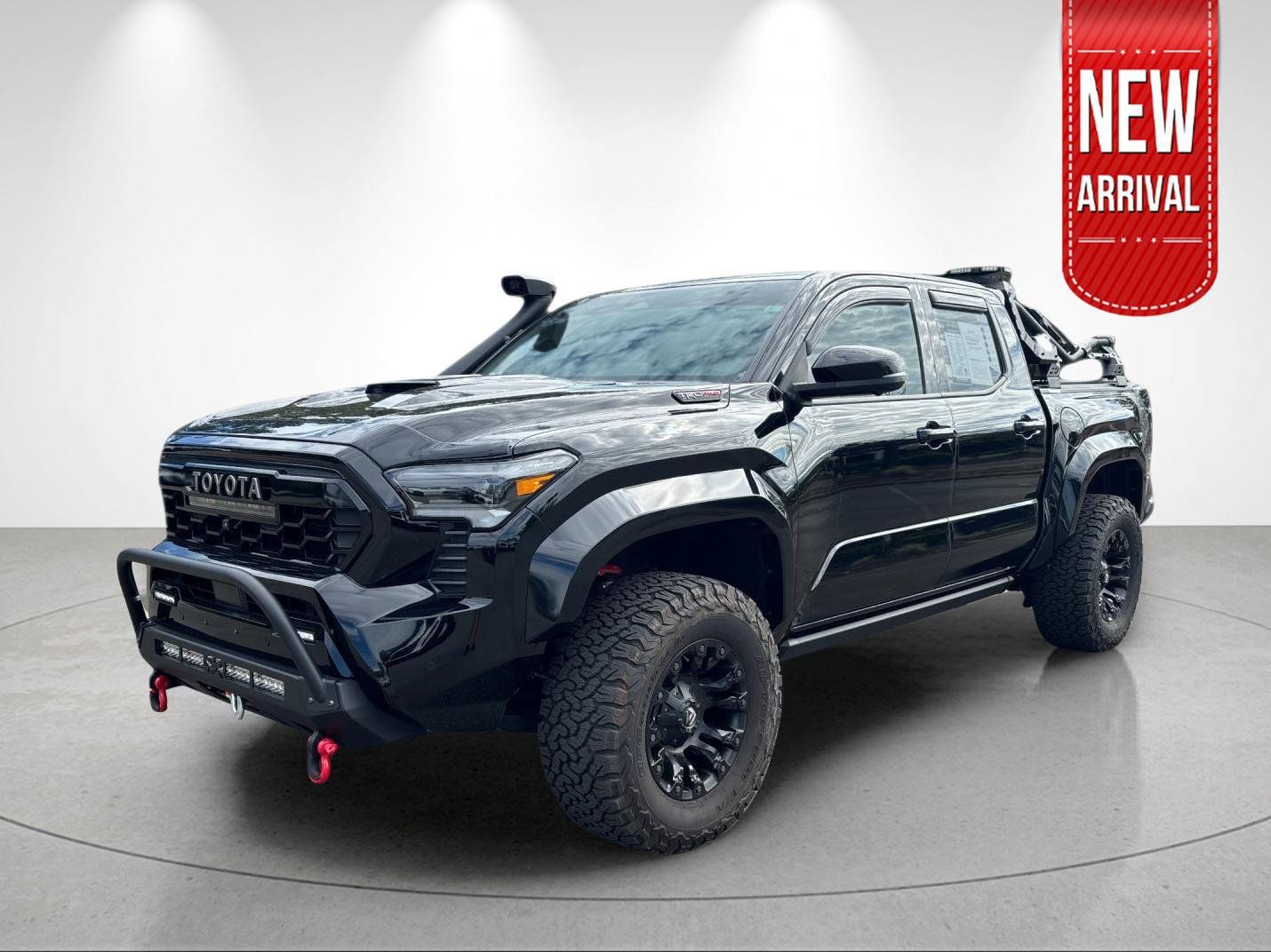 Used 2025 Toyota Tacoma TRD Pro AWD/4WD image 1