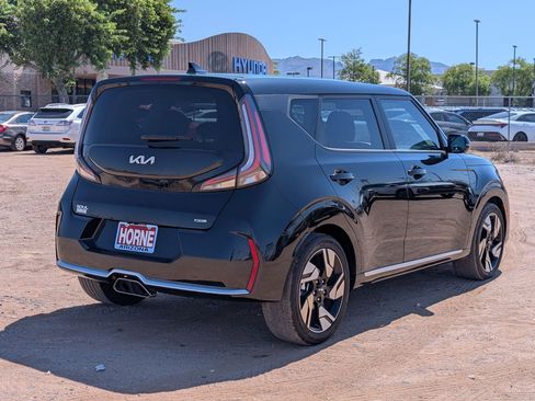 Used 2023 Kia Soul GT-Line w/ GT-Line Technology Package FWD image 5