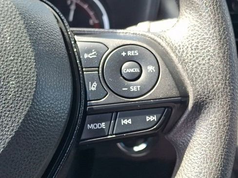 Used 2025 Toyota RAV4 XLE FWD image 21