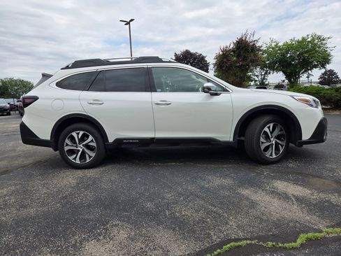 Used 2020 Subaru Outback Touring XT AWD/4WD image 3