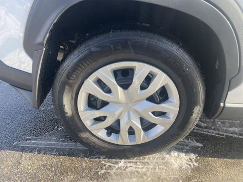 Certified 2024 Toyota Corolla Cross L image 12