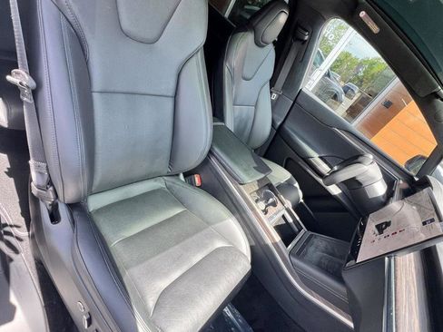 Used 2022 Tesla Model X AWD/4WD image 15