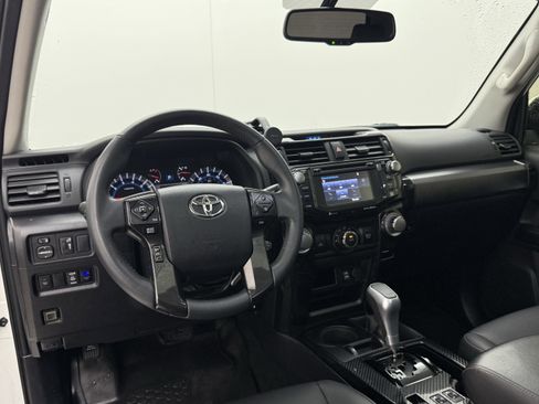 Used 2019 Toyota 4Runner TRD Off-Road Premium AWD/4WD image 21