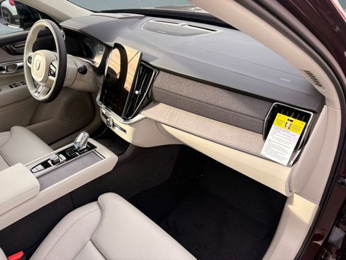 New 2026 Volvo XC90 T8 Ultra w/ Protection Package AWD/4WD image 27