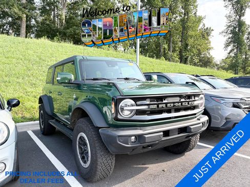 Used 2024 Ford Bronco Outer Banks w/ Sasquatch Package AWD/4WD image 1
