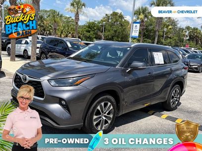 Used 2022 Toyota Highlander XLE