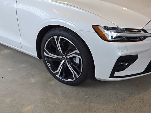 New 2024 Volvo S60 B5 Core w/ Climate Package image 14
