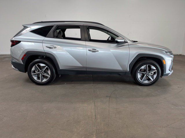 Used 2025 Hyundai Tucson SEL AWD/4WD image 2