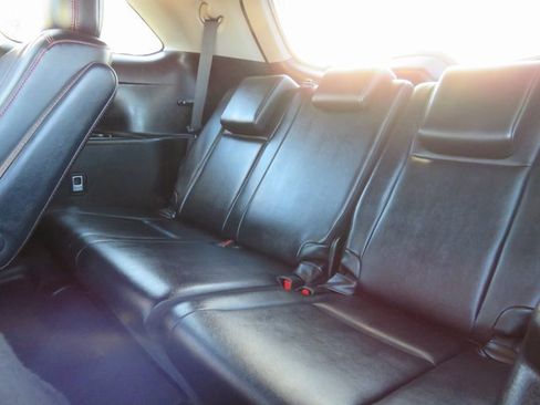 Used 2019 Toyota Highlander SE image 20