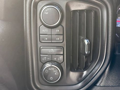 Used 2019 Chevrolet Silverado 1500 Custom Trail Boss w/ Custom Convenience Package AWD/4WD image 15